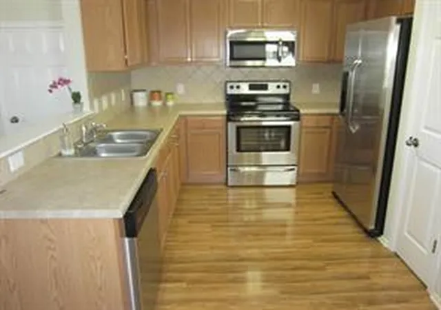 3rd image of 504 Rolling Oak Dr, Round Rock, TX 78664 | MLS# 75365392