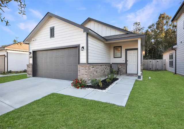 Photo 2 of Single family home for sale at 16858 Pandora Way, Porter, TX 77365 | MLS# 33800764 | Listing updated on 2026-07-25