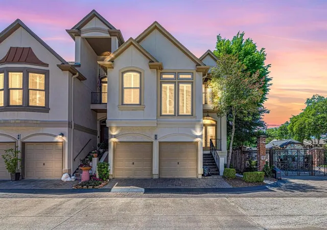 Photo 1 of Single family home for sale at 2 Milan Ests, Houston, TX 77056 | MLS# 59708170 | Listing updated on 2026-09-11