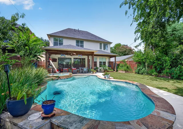 Photo 3 of Single family home for sale at 5217 Beech St, Bellaire, TX 77401 | MLS# 65407812 | Listing updated on 2026-09-11