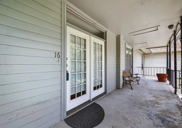 4th image of 3300 Yorktown St #16, Houston, TX 77056 | MLS# 5049799