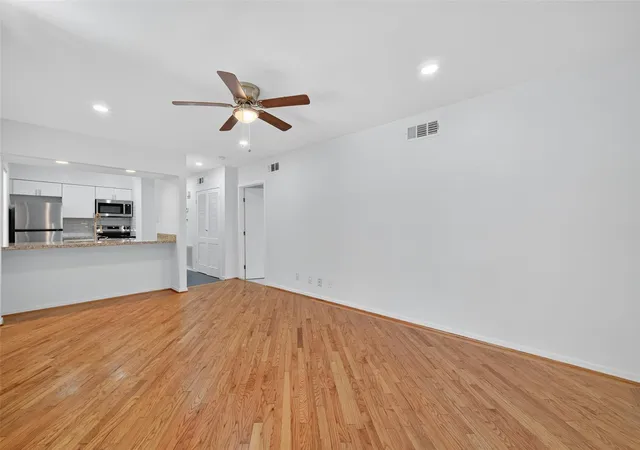5th image of 3300 Yorktown St #16, Houston, TX 77056 | MLS# 5049799
