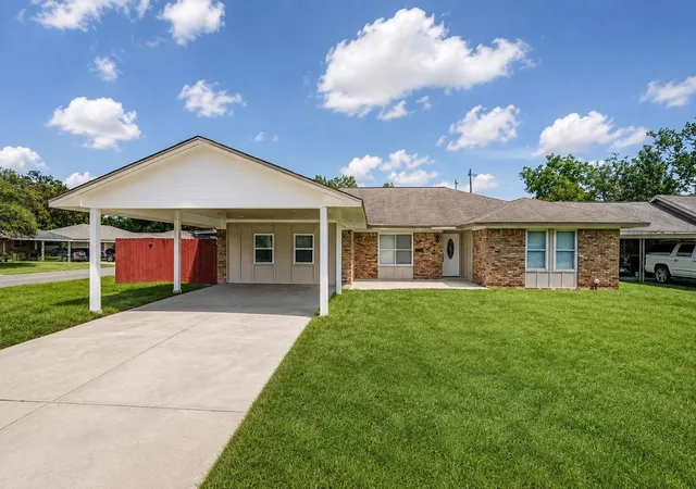 Single family home for sale at 203 Doverfield Dr, Houston, TX 77037 | MLS# 9676746