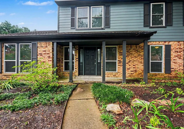 Photo 3 of Single family home for sale at 15703 Maple Manor Dr, Houston, TX 77095 | MLS# 17858931 | Listing updated on 2026-09-20