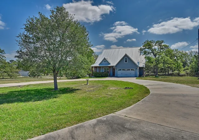 Homes for sale in Giddings, TX | 350 Owl Creek Rd, Giddings, TX 78942 | MLS# 68276005