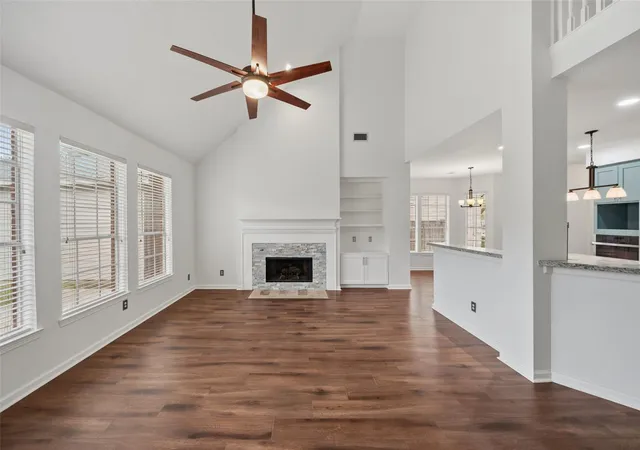 3rd image of 1123 Summer Brk, Sugar Land, TX 77479 | MLS# 28372663