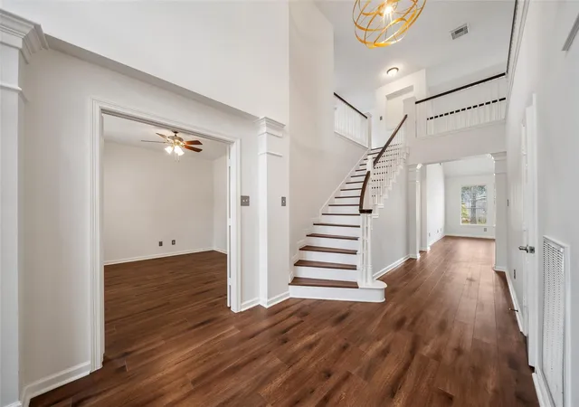 5th image of 1123 Summer Brk, Sugar Land, TX 77479 | MLS# 28372663