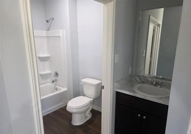 5th image of 9903 Dipping Woods St, Houston, TX 77076 | MLS# 92735310