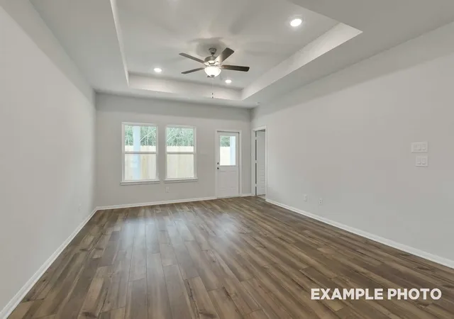 Photo 3 of Sale Pending at 8803 Robin Song Trl, Houston, TX 77078 | MLS# 16850669 | Listing updated on 2026-08-20