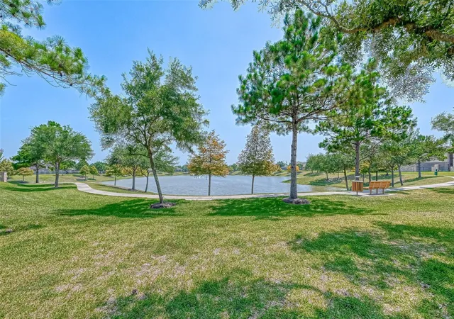 Photo 50 of Sale Pending at 12919 Southern Ridge Dr, Pearland, TX 77584 | MLS# 41966885 | Listing updated on 2026-10-01