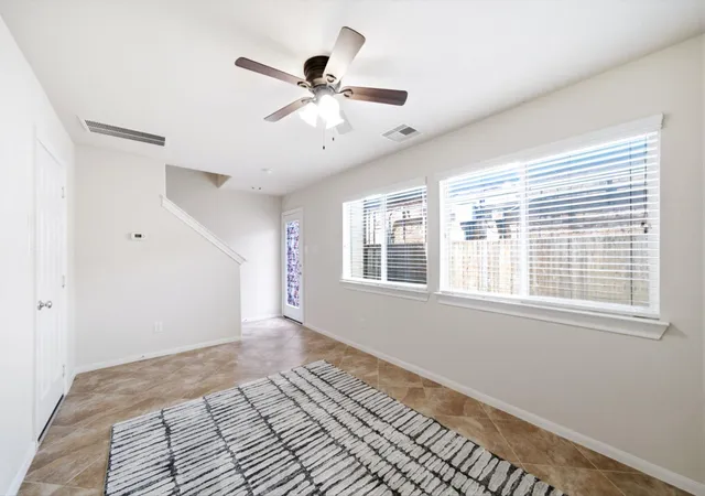 4th image of 6363 Fairdale Ln #L, Houston, TX 77057 | MLS# 49289679