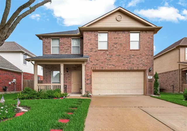 2nd image of 1006 Cove Crest Trl, Fresno, TX 77545 | MLS# 38603394
