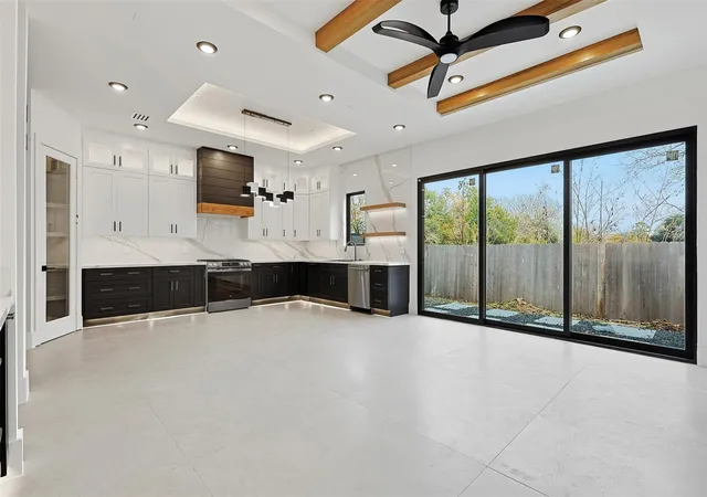 Photo 4 of Single family home for sale at 619 Rolling Oaks, Stafford, TX 77477 | MLS# 40538692 | Listing updated on 2026-06-13
