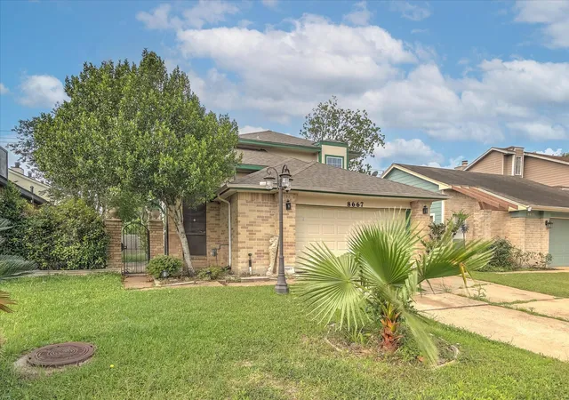 2nd image of 8667 Vinkins Rd, Houston, TX 77071 | MLS# 27431289