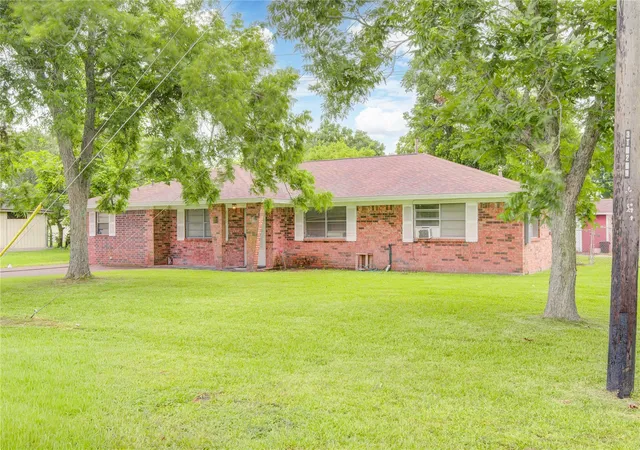Homes for sale in Freeport, TX | 1421 N Avenue S, Freeport, TX 77541 | MLS# 95241896