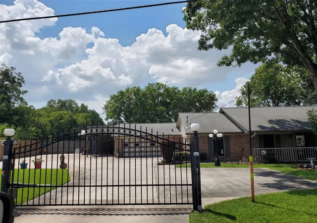 13th image of 1817 W Cedar Bayou Lynchburg Rd, Baytown, TX 77521 | MLS# 78025252