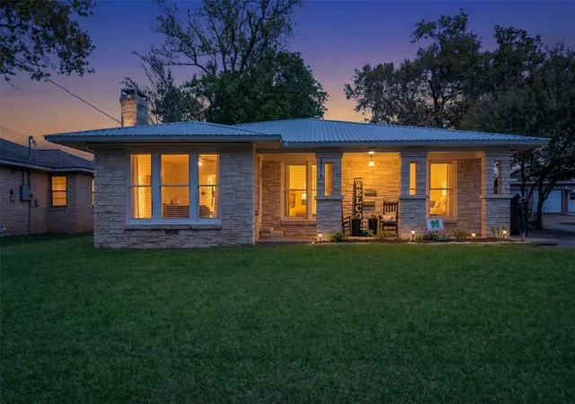 Photo 2 of Single family home for sale at 234 E Obryant St, Bellville, TX 77418 | MLS# 30455293 | Listing updated on 2026-08-23