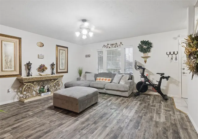 Photo 4 of Single family home for sale at 7806 Tamora Ln, Pasadena, TX 77505 | MLS# 49893398 | Listing updated on 2026-06-02