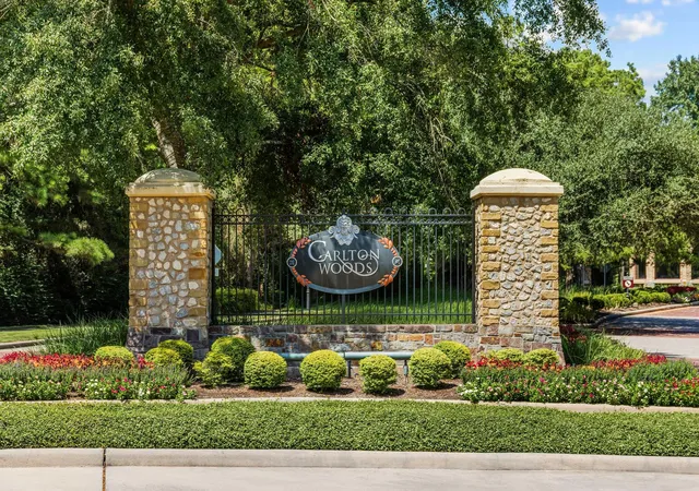 Photo 1 of Sale Pending at 34 Kingscote Wy, Spring, TX 77382 | MLS# 17921576 | Listing updated on 2026-09-01