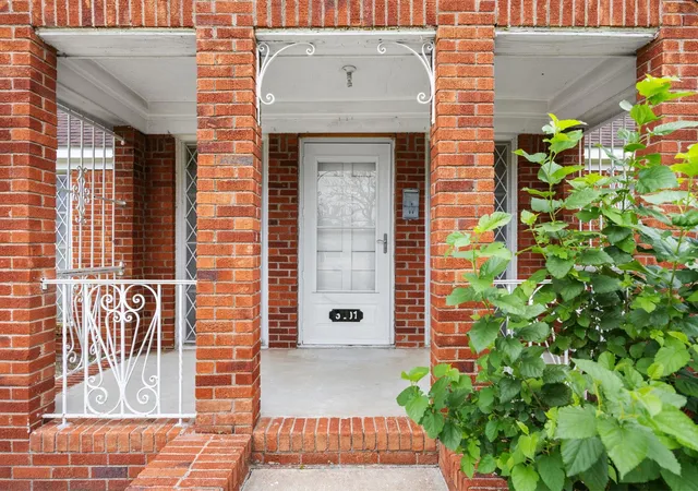 4th image of 5201 Irvington Blvd, Houston, TX 77009 | MLS# 80509446