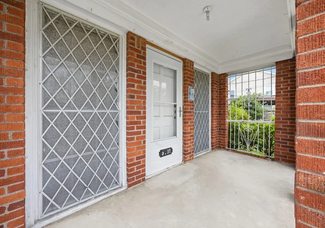 5th image of 5201 Irvington Blvd, Houston, TX 77009 | MLS# 80509446