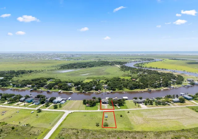 Homes for sale in Sargent, TX | 2777 Cr 291 Red Bend Road, Sargent, TX 77414 | MLS# 11776380