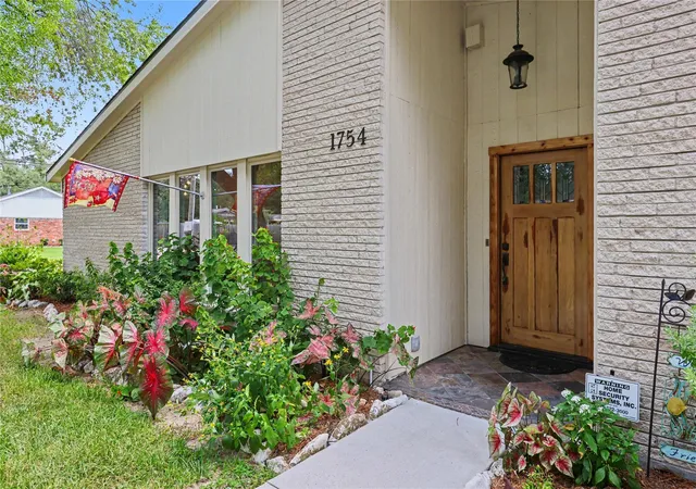 1st image of 1754 Nocturne Ln, Houston, TX 77043 | MLS# 95211306