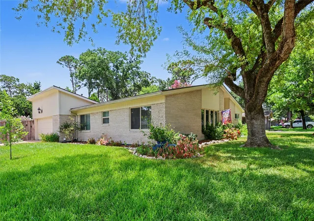 34th image of 1754 Nocturne Ln, Houston, TX 77043 | MLS# 95211306