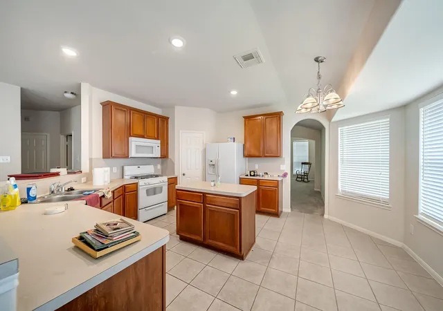 Photo 1 of Single family home for sale at 6533 Cyn Mist Ln, Dickinson, TX 77539 | MLS# 10991371 | Listing updated on 2026-07-08