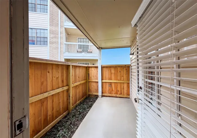 Photo 4 of Condo for sale at 2750 Holly Hall St #1409, Houston, TX 77054 | MLS# 48529318 | Listing updated on 2026-09-17