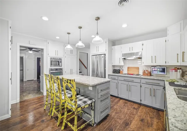 Photo 3 of Sale Pending at 605 W Forrest St, Victoria, TX 77901 | MLS# 26240448 | Listing updated on 2026-09-16