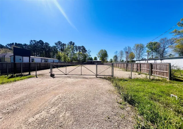 Photo 1 of Single family home for sale at 960 County Rd 5021, Cleveland, TX 77327 | MLS# 73931481 | Listing updated on 2026-05-04