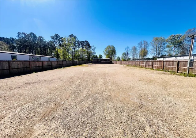 Photo 2 of Single family home for sale at 960 County Rd 5021, Cleveland, TX 77327 | MLS# 73931481 | Listing updated on 2026-05-04