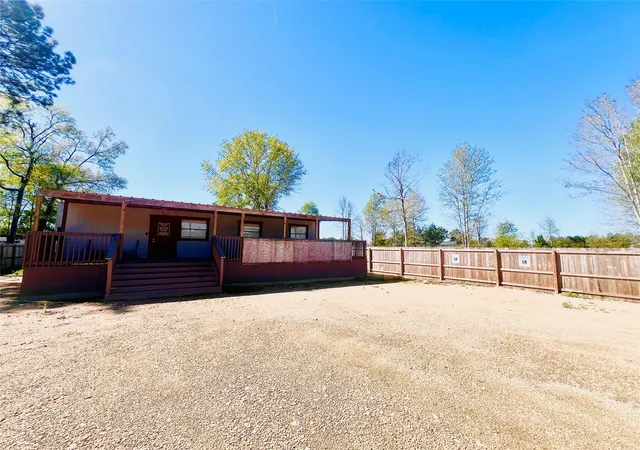 Photo 3 of Single family home for sale at 960 County Rd 5021, Cleveland, TX 77327 | MLS# 73931481 | Listing updated on 2026-05-04