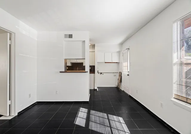 3rd image of 9303 Hammerly Blvd, Houston, TX 77080