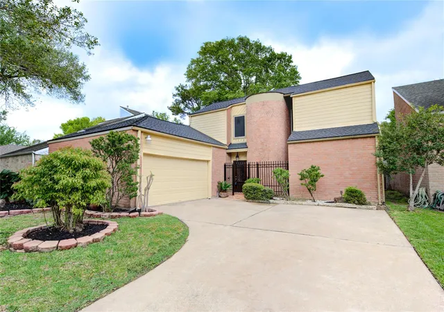 Homes for sale in Houston, TX | 1119 Forest Home Dr, Houston, TX 77077 | MLS# 56440065