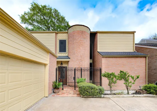 Homes for sale in Houston, TX | 1119 Forest Home Dr, Houston, TX 77077 | MLS# 56440065