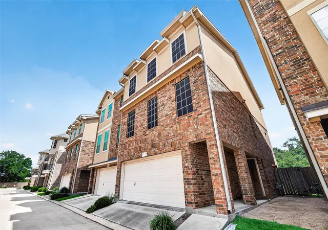 Photo 3 of Single family home for sale at 8114 Stoneyway Dr, Houston, TX 77040 | MLS# 43899537 | Listing updated on 2026-09-08