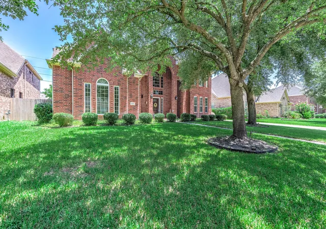 Photo 2 of Single family home for sale at 14406 Brentshire Ln, Houston, TX 77069 | MLS# 98874781 | Listing updated on 2026-07-27