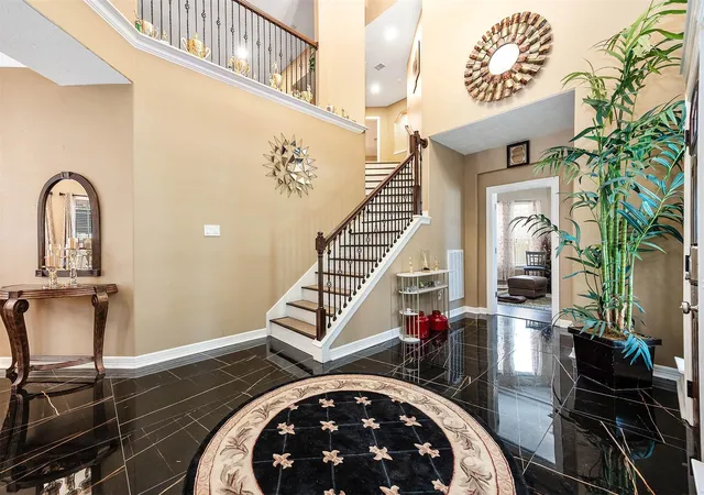 Photo 4 of Single family home for sale at 14406 Brentshire Ln, Houston, TX 77069 | MLS# 98874781 | Listing updated on 2026-07-27
