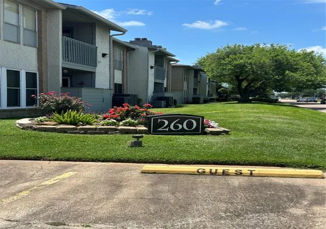 Homes for sale in Webster, TX | 260 El Dorado Blvd #2506, Webster, TX 77598 | MLS# 70368352