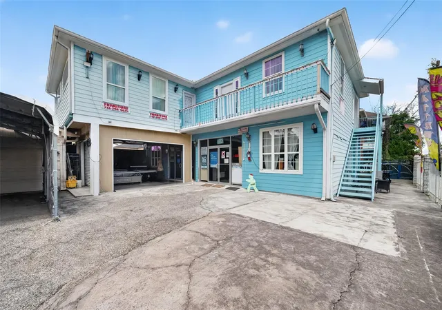 Listing Photo 5 - Condo for sale in building located at 530 Frankie St, Houston, TX 77015 - Unit #1