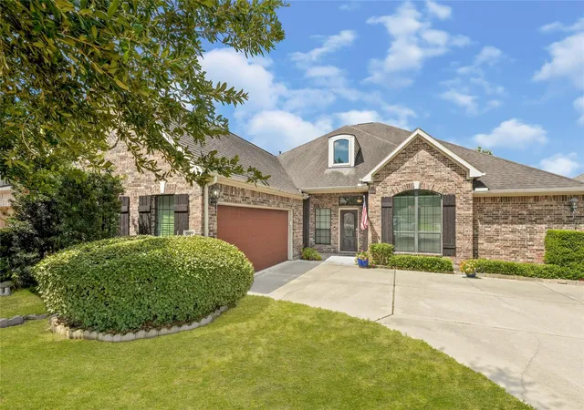 Photo 2 of Single family home for sale at 2004 Brabner Way, Conroe, TX 77301 | MLS# 70584650 | Listing updated on 2026-09-15