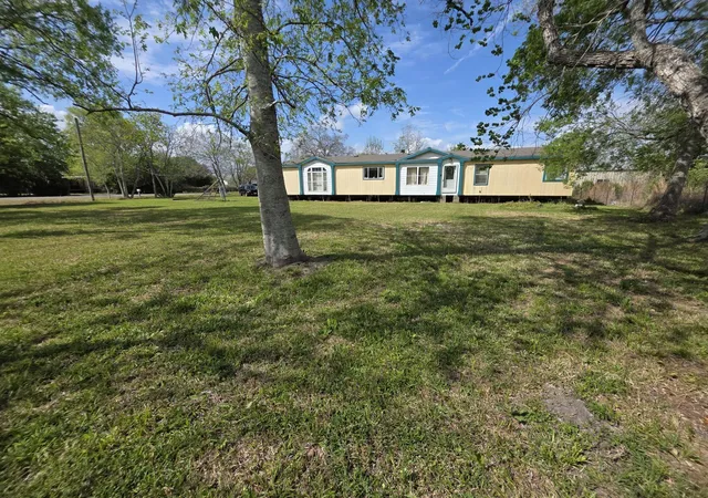 3rd image of 18902 Mckay Rd, Alvin, TX 77511 | MLS# 14739257