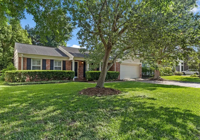 Photo 3 of Single family home for sale at 5421 Schumacher Ln, Houston, TX 77056 | MLS# 82134888 | Listing updated on 2026-09-13