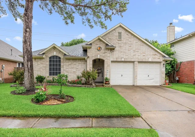 Photo 1 of Single family home for sale at 6527 Harcourt Brg Dr, Houston, TX 77084 | MLS# 28094589 | Listing updated on 2026-09-19