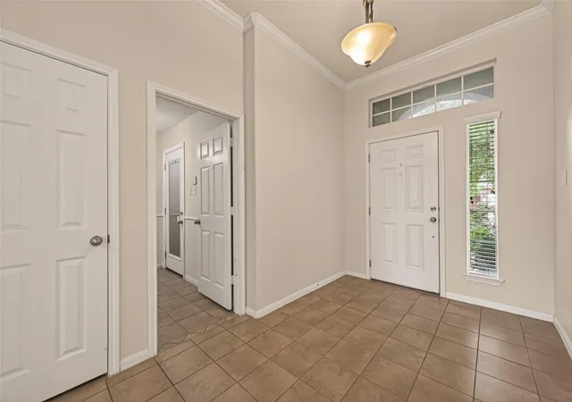 Photo 3 of Sale Pending at 11719 Bollinger Park Ct, Houston, TX 77047 | MLS# 16974456 | Listing updated on 2026-09-16