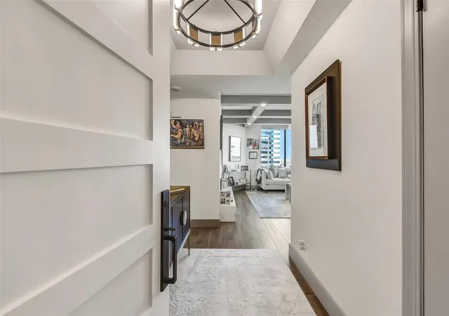 3rd image of 1111 Caroline St #2903, Houston, TX 77010 | MLS# 35412047