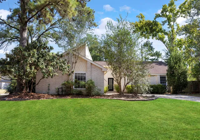 Photo 1 of Sale Pending at 3622 Hill Springs Dr, Houston, TX 77345 | MLS# 70045228 | Listing updated on 2026-09-17