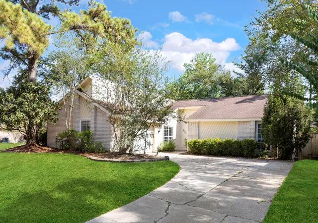 Photo 2 of Sale Pending at 3622 Hill Springs Dr, Houston, TX 77345 | MLS# 70045228 | Listing updated on 2026-09-17